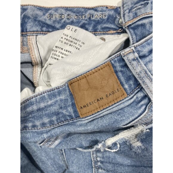 American Eagle Flare Jeans Womens 6 Super High Rise Light Wash Ripped Distressed - Picture 6 of 6